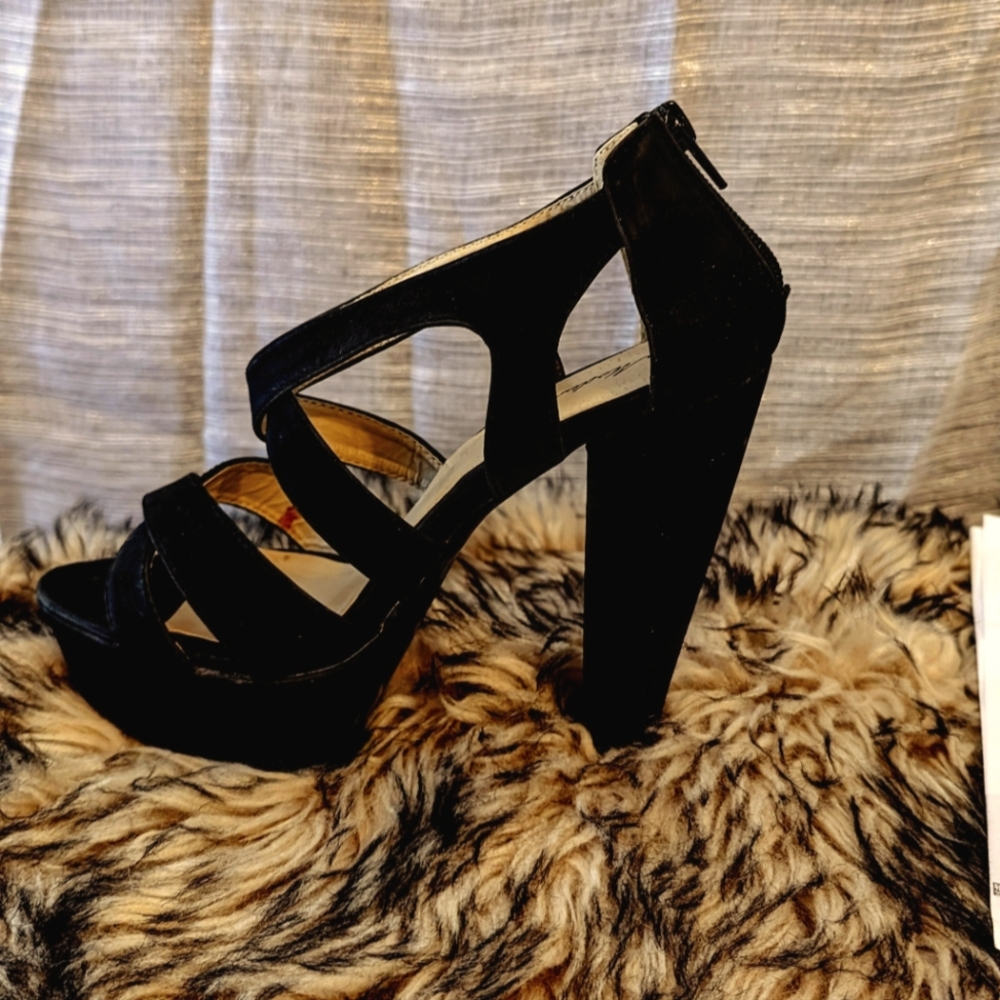 Black Strappy Heels with Zipper in the back Sz 8 1/2 also fits a 9